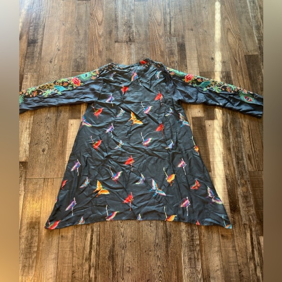 JOHNNY WAS Silk Gray Butterfly Collared Mini Long Sleeve Shirt Dress Size Medium - Picture 5 of 8